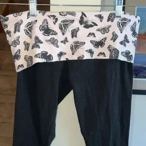 Xhilaration black light pink butterfly yoga pant sleepwear pajama bottoms small